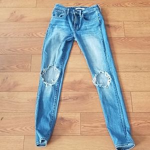 Levis 721 high rise skinny jeans 24
